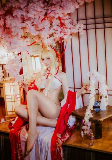 美女脱一干二净_BD国语完整视频观看
