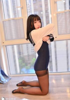 美丽的姑娘高清版在线观看_十万网红美女美酱