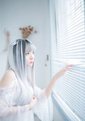 大胸的女大学生_HD高清在线观看